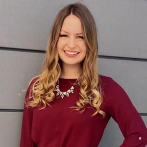 Meet your Posher, Olivia